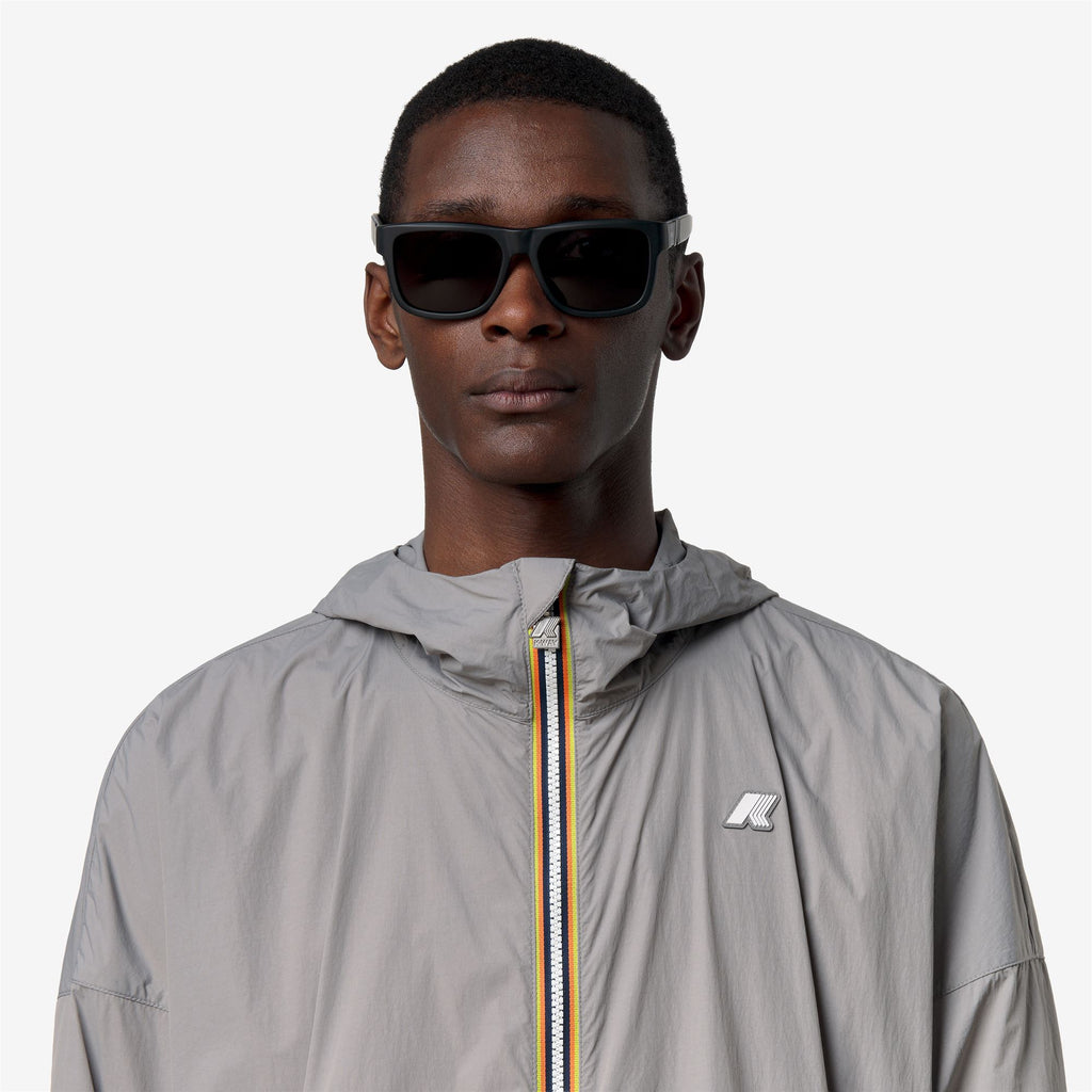 Glasses_Unisex_KW0035_Sunglasses_02A SG3 - Commercial 4