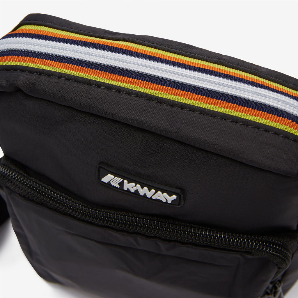 Bags_UNISEX_ERLOY_Shoulder Bag_Black Pure - Commercial 3
