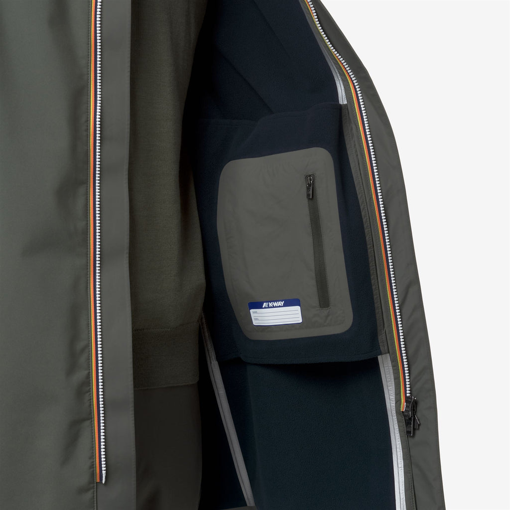 Jackets_MAN_THOMAS BONDED_Long_GREEN BLACKISH  - Blue Depth - Commercial 7