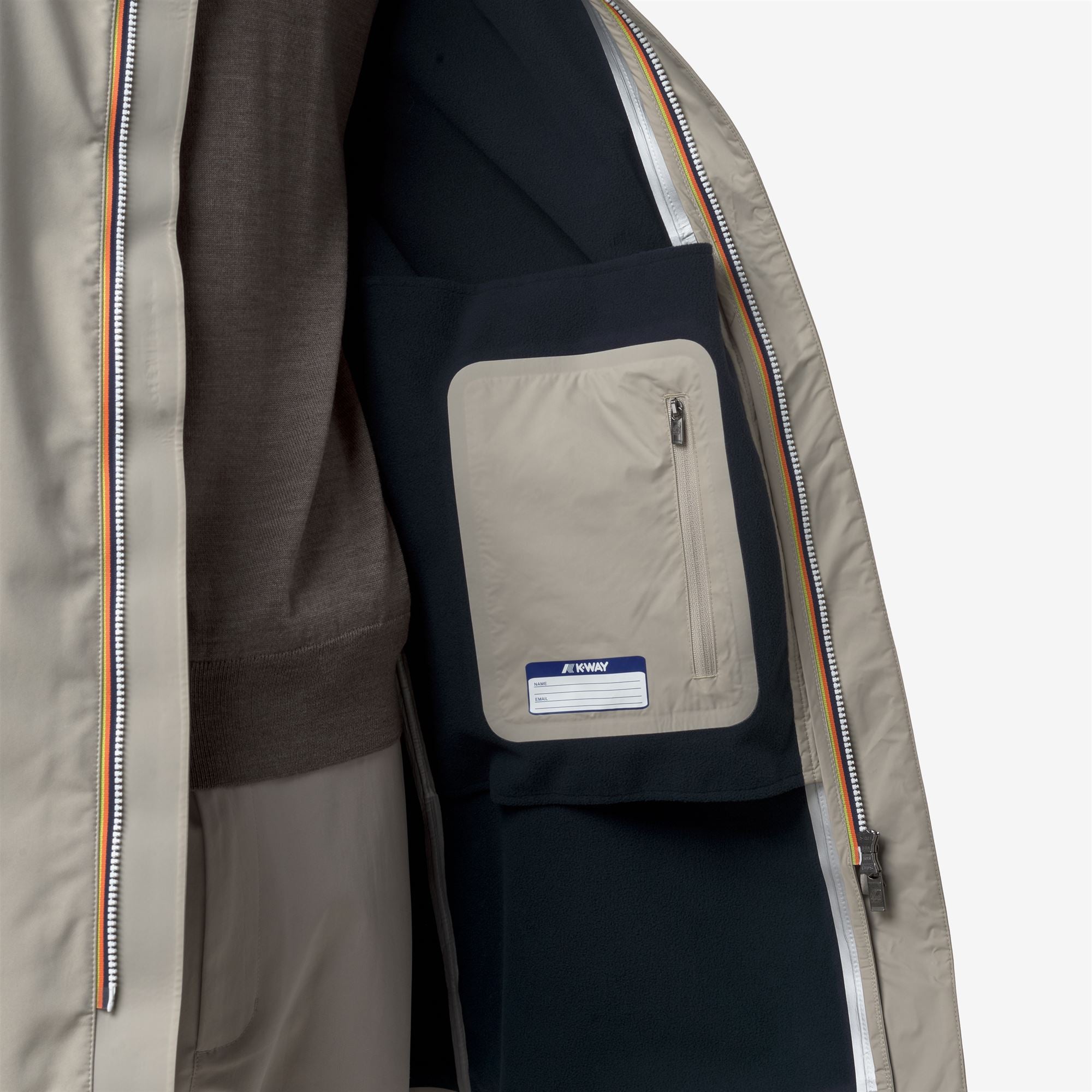 Jackets_MAN_THOMAS BONDED_Long_Beige Cashmere - Blue Depth - Commercial 7