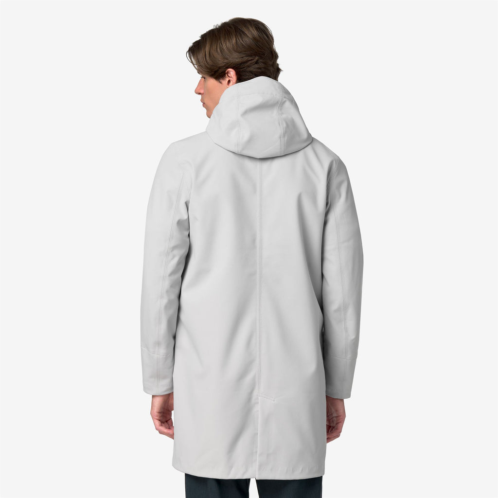 Jackets_Man_THOMAS BONDED_Long_Grey Ash - Blue Depth - Commercial 6