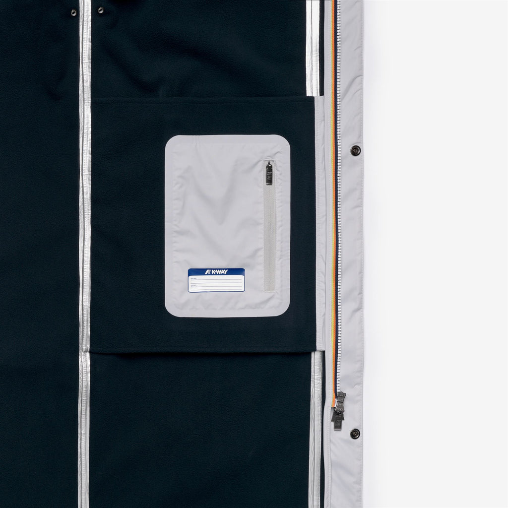 Jackets_Man_THOMAS BONDED_Long_Grey Ash - Blue Depth - Commercial 2