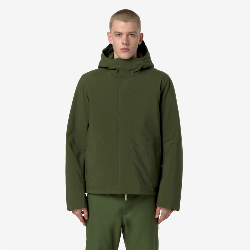 Jackets_MAN_JACKEN BONDED PADDED_Short_Green Cypress - DressedBack