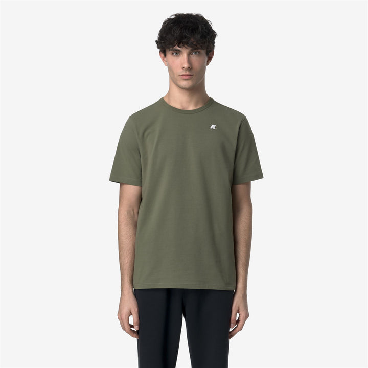 T-Shirts & Top_MAN_ADAME LIGHT STRETCH JERSEY_T-Shirt_Green Lichen - DressedBack