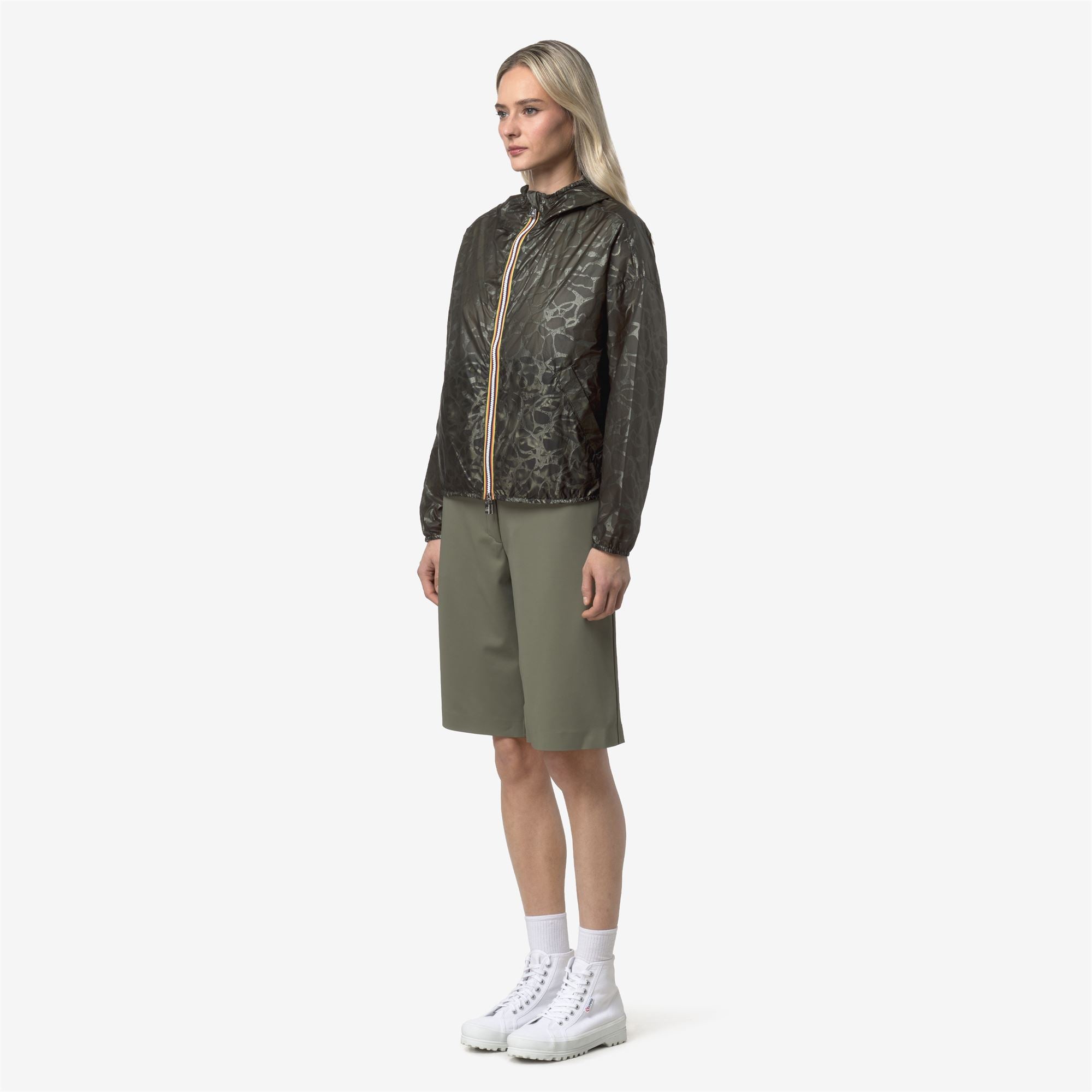 Jackets_Woman_LAURETTE SUPER LIGHT LAMI DOUBLE_Short_Green Lichen - BEIGE LT - Commercial 5