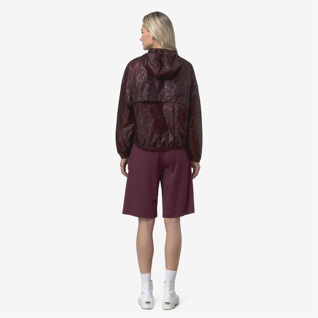 Jackets_Woman_LAURETTE SUPER LIGHT LAMI DOUBLE_Short_Violet-Beige Laminated - Commercial 6