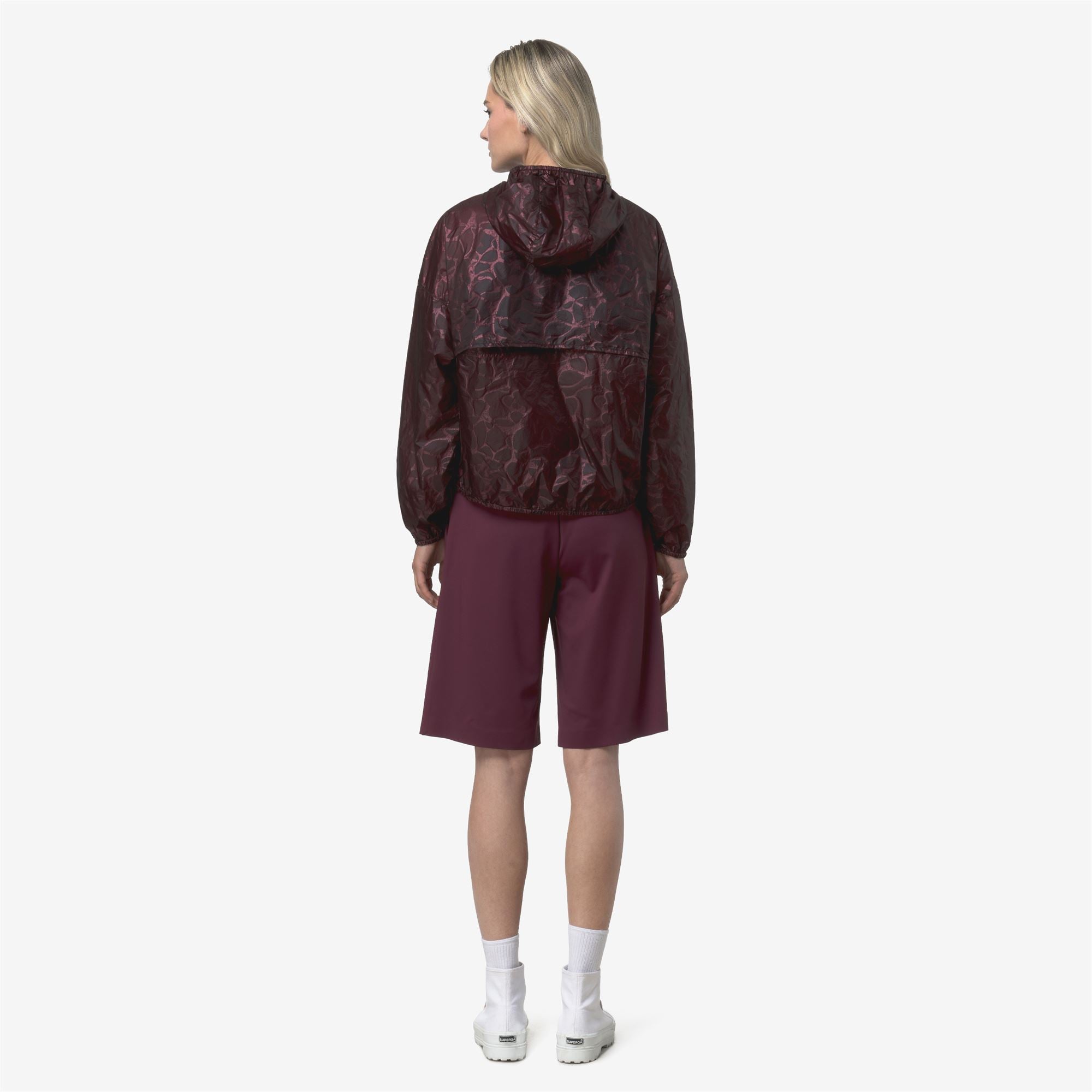 Jackets_Woman_LAURETTE SUPER LIGHT LAMI DOUBLE_Short_Violet-Beige Laminated - Commercial 6