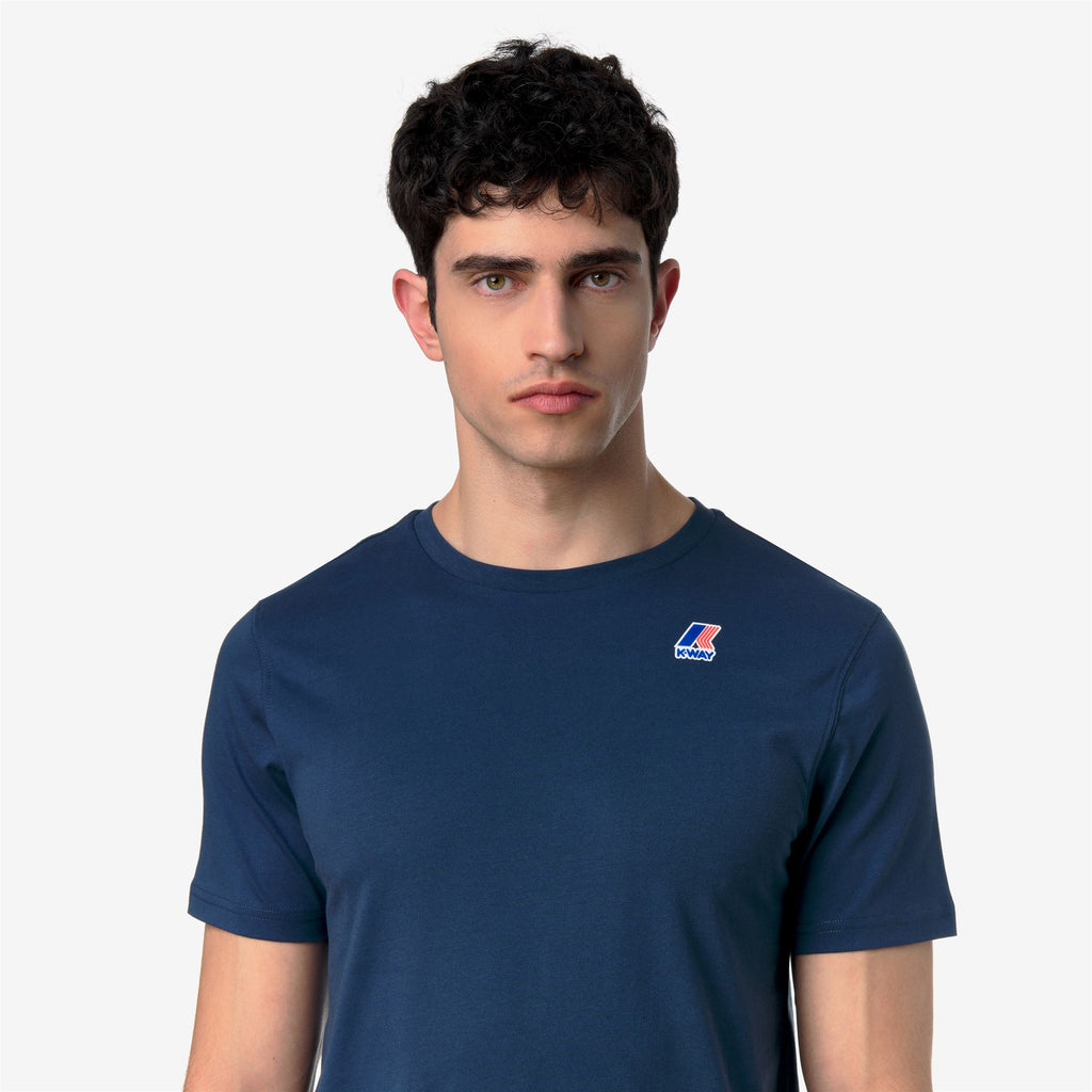 T-Shirts & Top_UNISEX_LEONIDE_T-Shirt_Blue Insignia - Commercial 7
