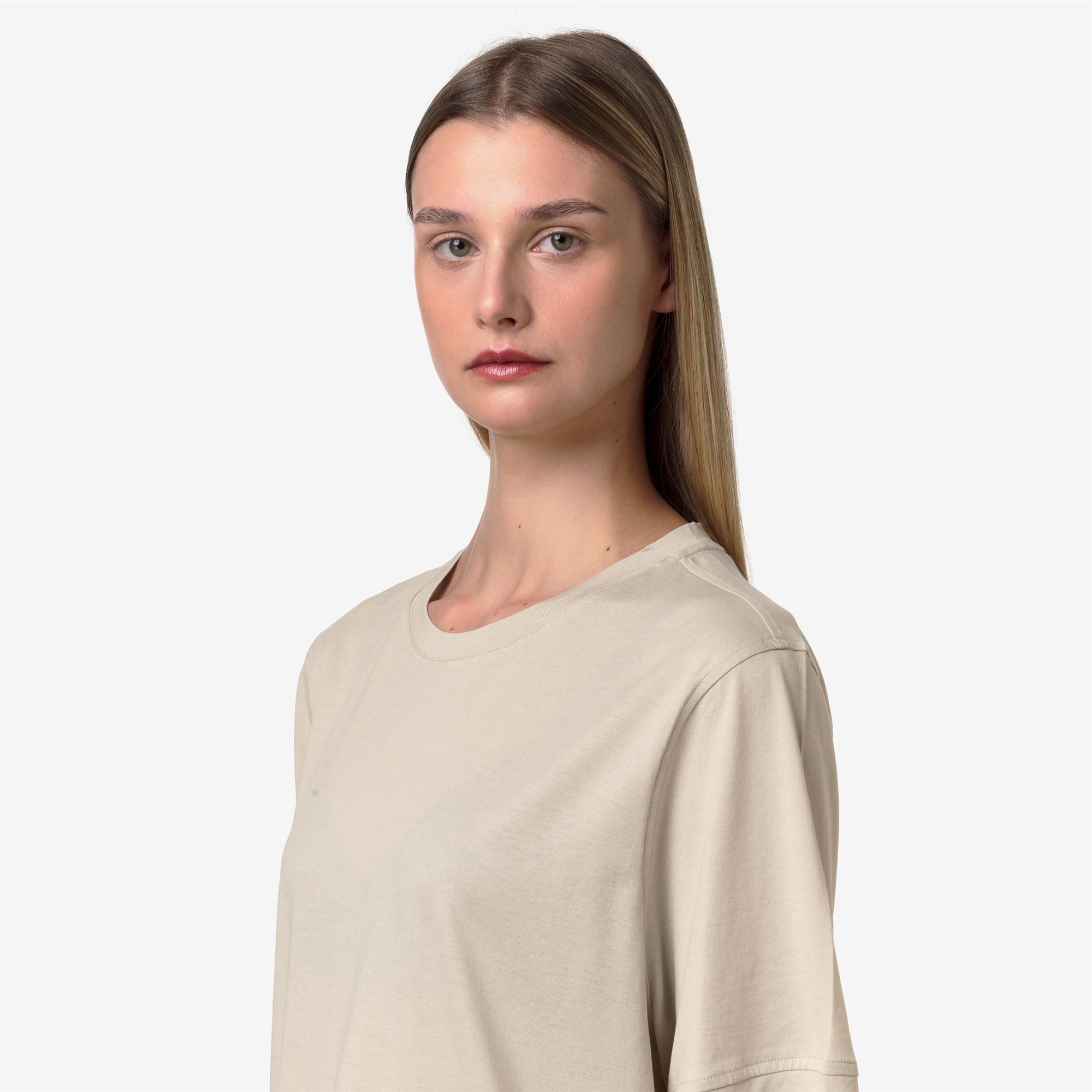 T-Shirts & Top_Woman_GABILLOU COTTON SILK_T-Shirt_BEIGE LT - Commercial 7