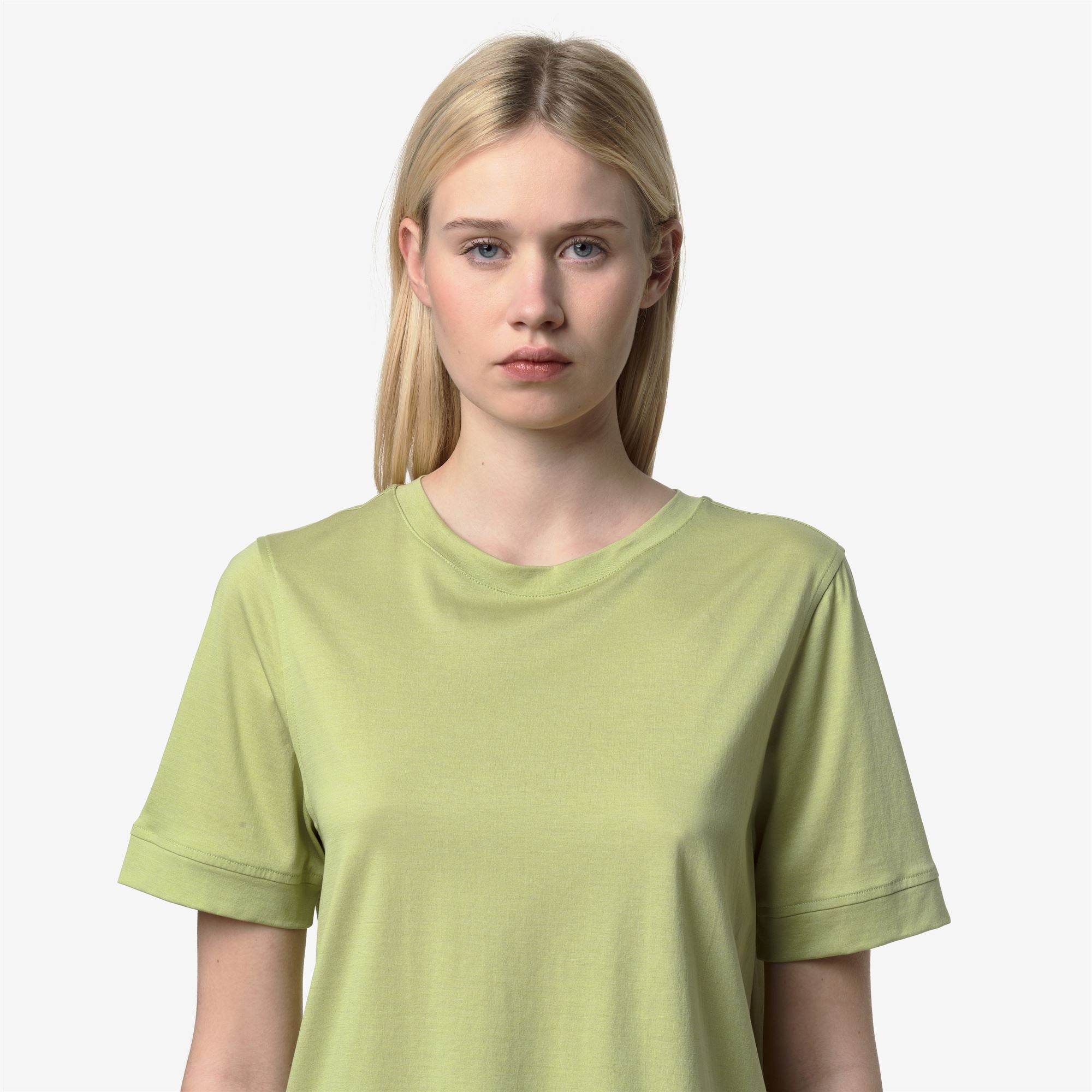 T-Shirts & Top_Woman_GABILLOU COTTON SILK_T-Shirt_Green Dk Lime - Commercial 7