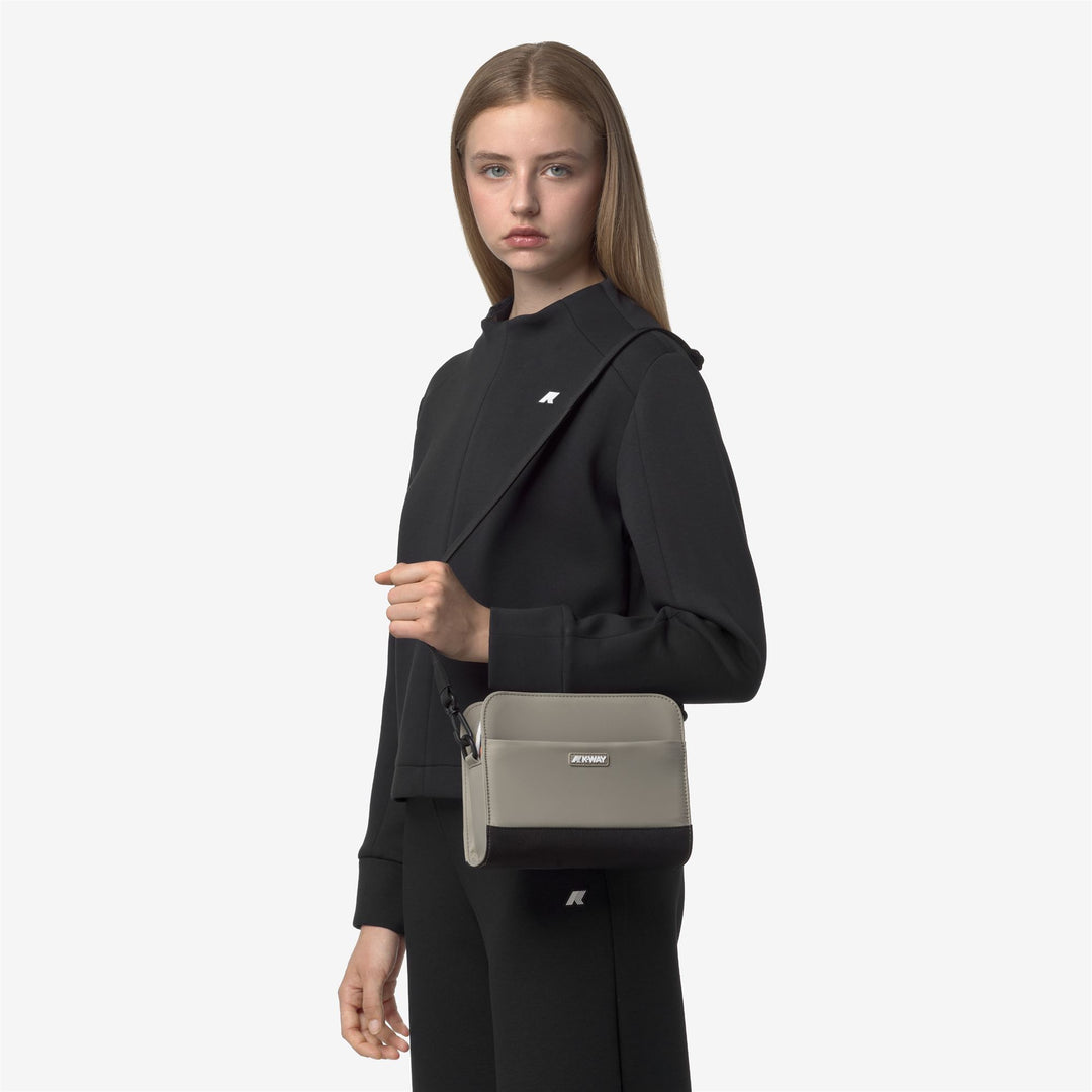 Bags_WOMAN_MARYBELL_Pouch Bag_Green Oak - DressedFrontDouble