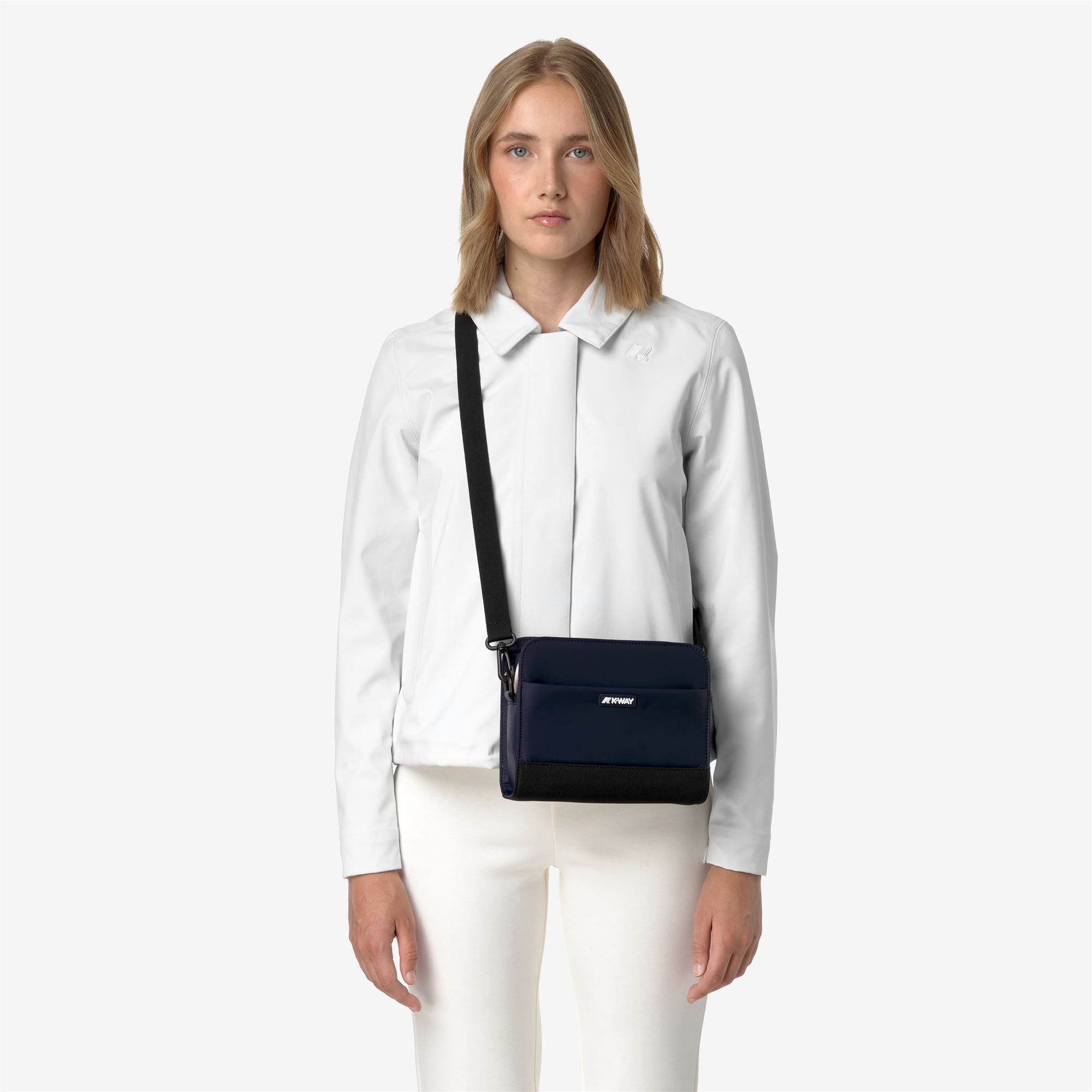 Bags_WOMAN_MARYBELL_Pouch Bag_Blue Depth - Commercial 5