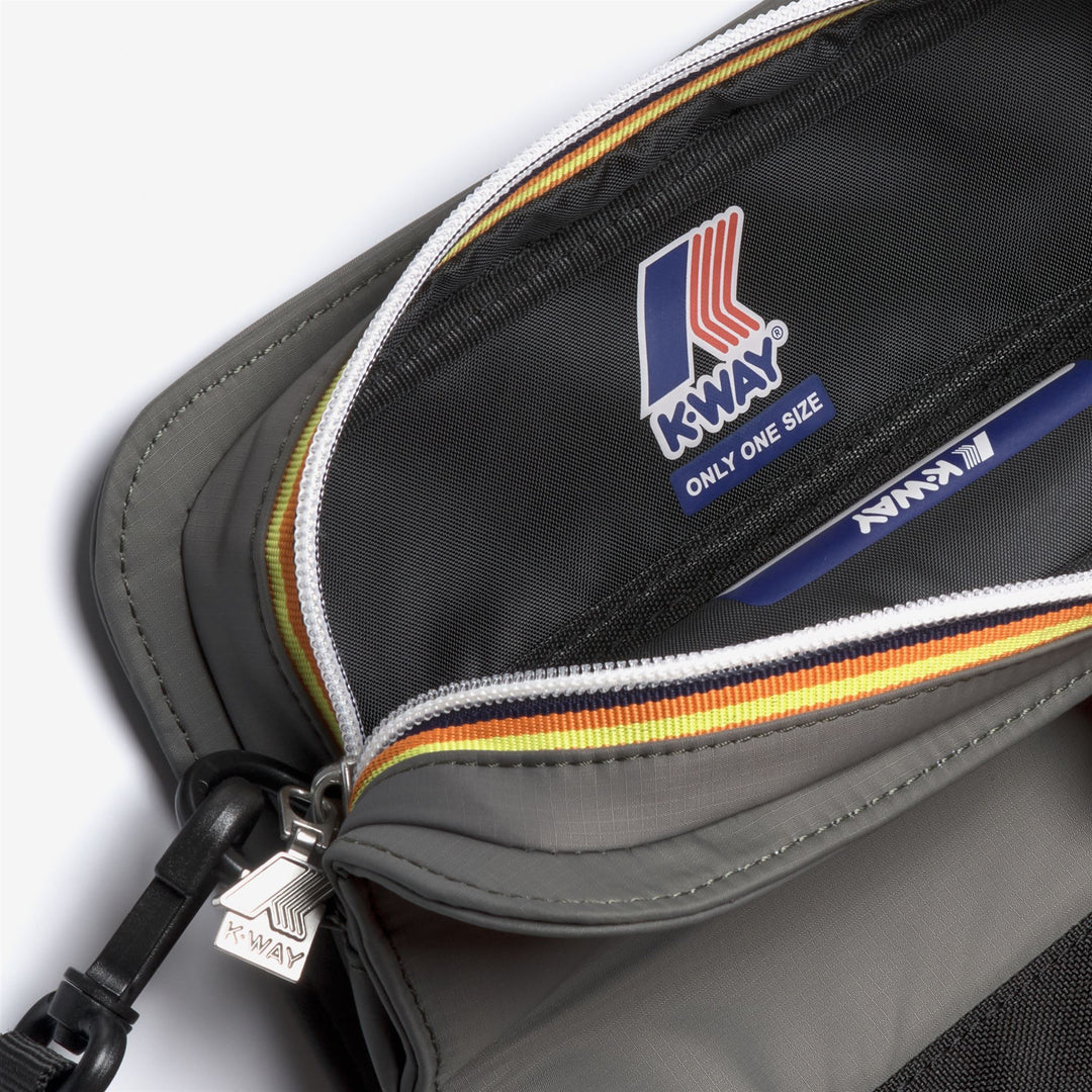 Bags_WOMAN_MARYBELL_Pouch Bag_GREEN BLACKISH - DressedSide