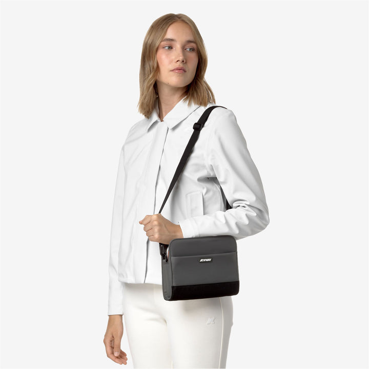 Bags_WOMAN_MARYBELL_Pouch Bag_GREEN BLACKISH - DressedFrontDouble