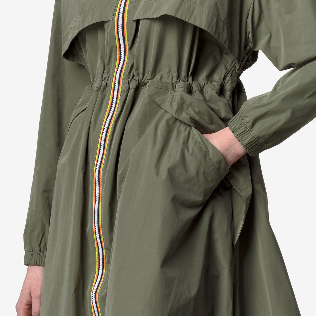 Jackets_WOMAN_AUBE MEMORY TOUCH_Long_Green Lichen - Commercial 7