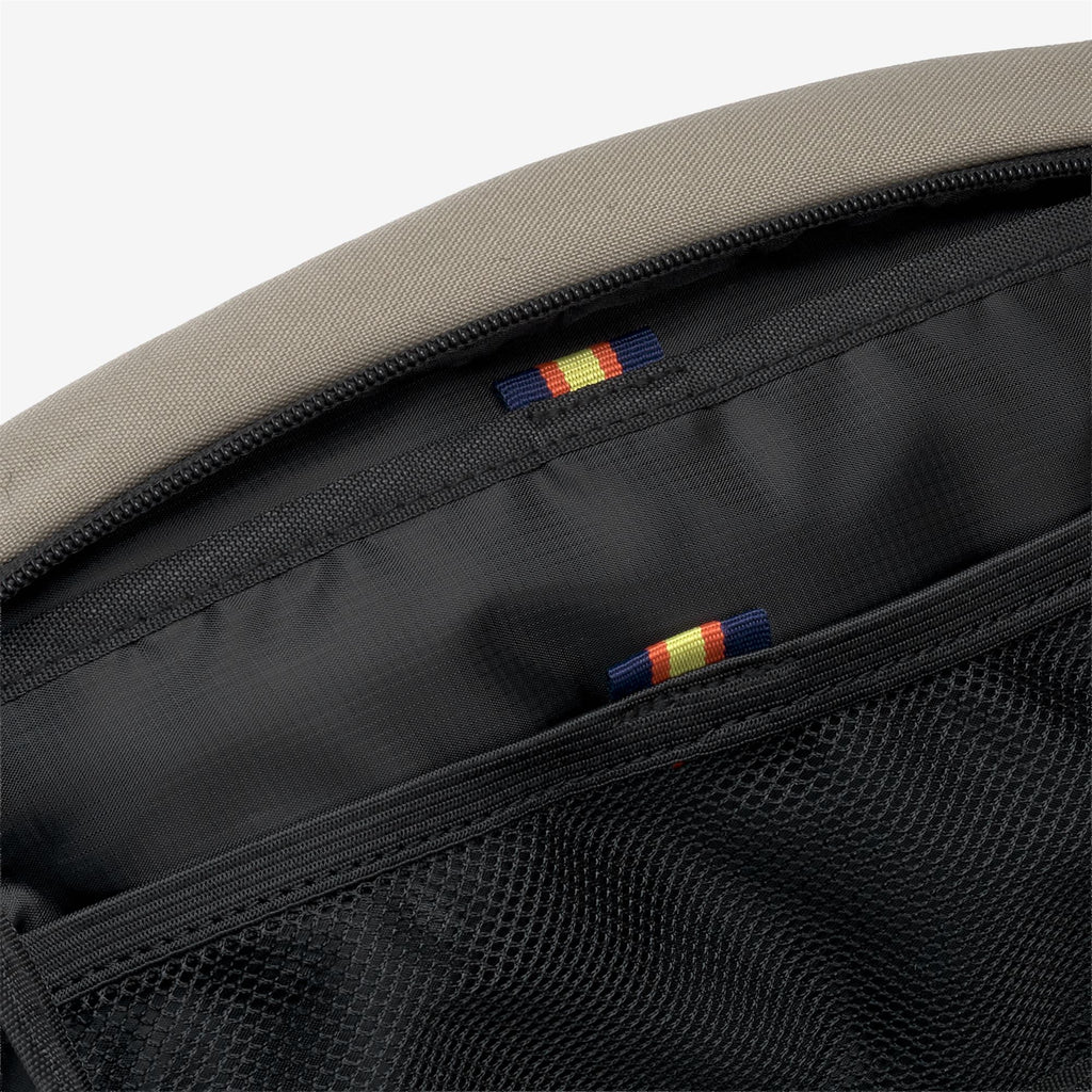 Small Accessories_Man_TRAVIS_Beauty Case_Grey Tortora - Commercial 3