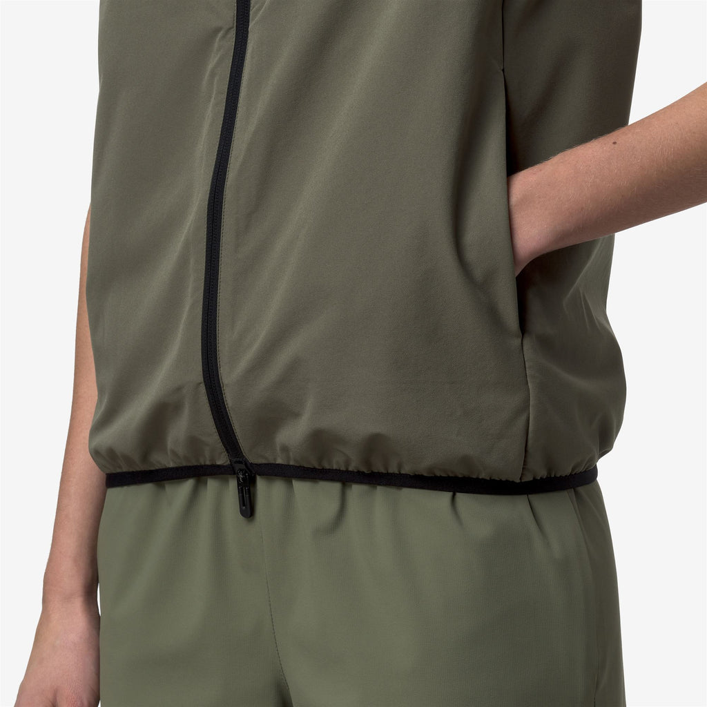 Fleece_Unisex_FLANER TRAVEL_Vest_Green Lichen - Commercial 7