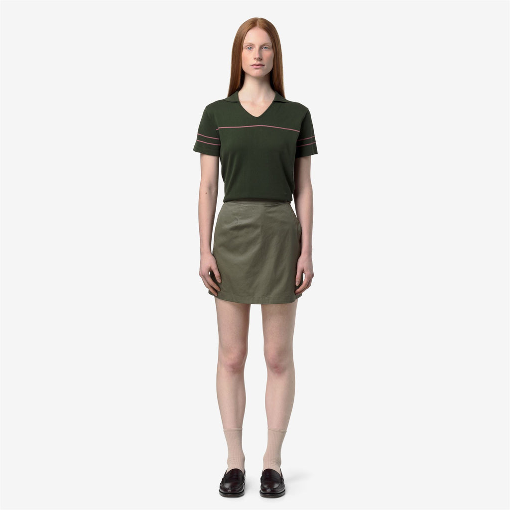 Shorts_Woman_LAMANDIE SHINY COTTON_Sport Shorts_Green Lichen - Commercial 4