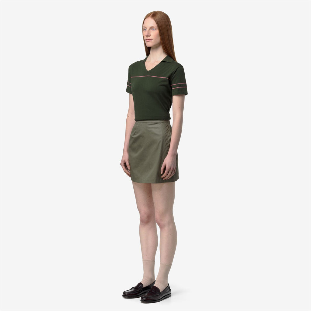 Shorts_Woman_LAMANDIE SHINY COTTON_Sport Shorts_Green Lichen - Commercial 5