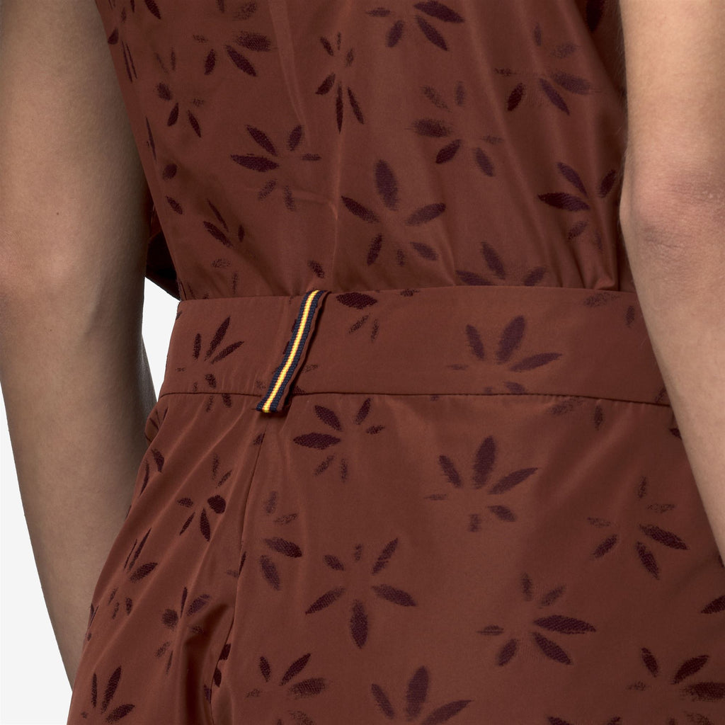 Shorts_Woman_LAROSE EMBY JACQUARD_Sport Shorts_BROWN - VIOLET JACQUARD - Brown Reddish - Violet Burnished - Commercial 7