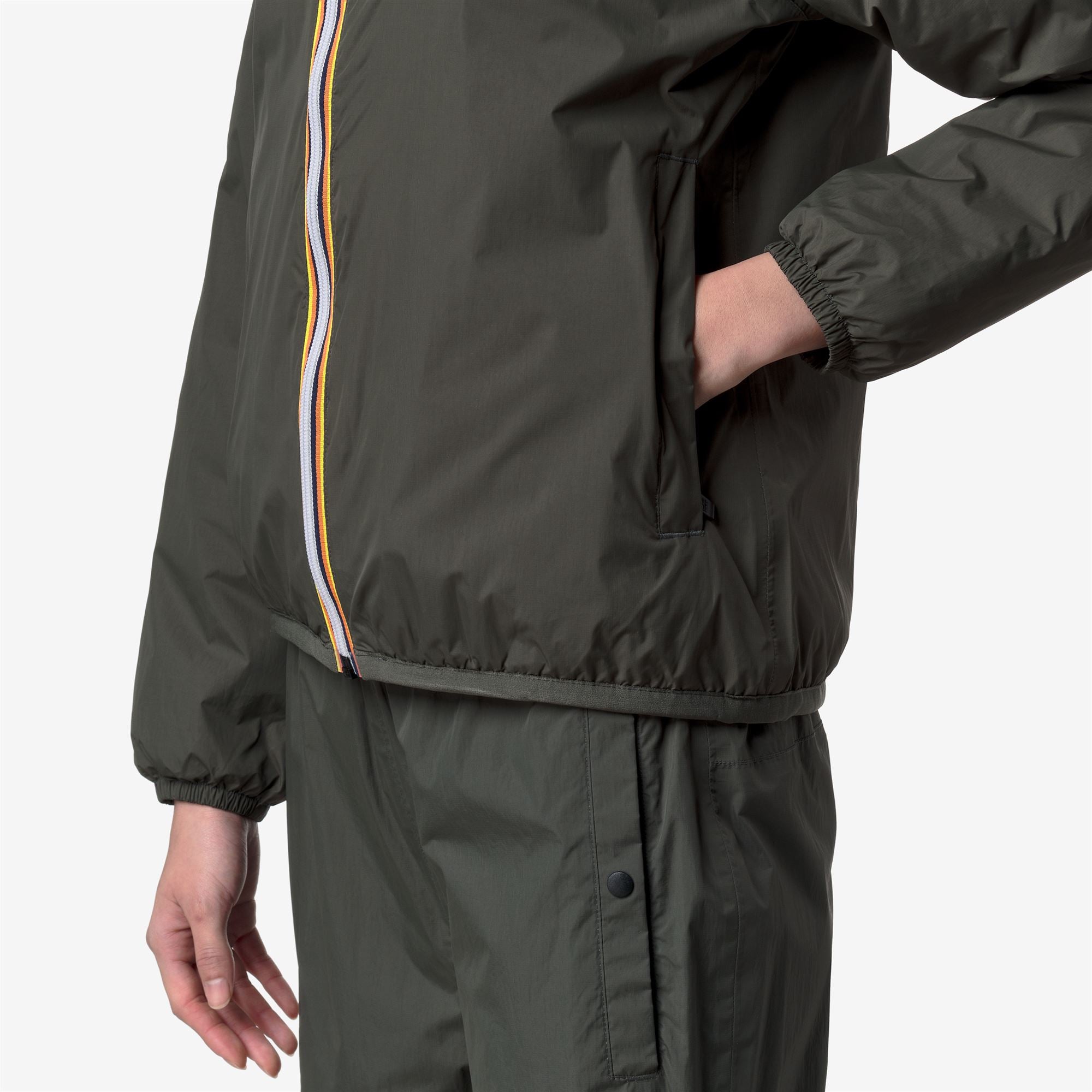 Jackets_WOMAN_LE VRAI 4.0 CLAUDETTE WARM_Mid_GREEN BLACKISH - Commercial 7